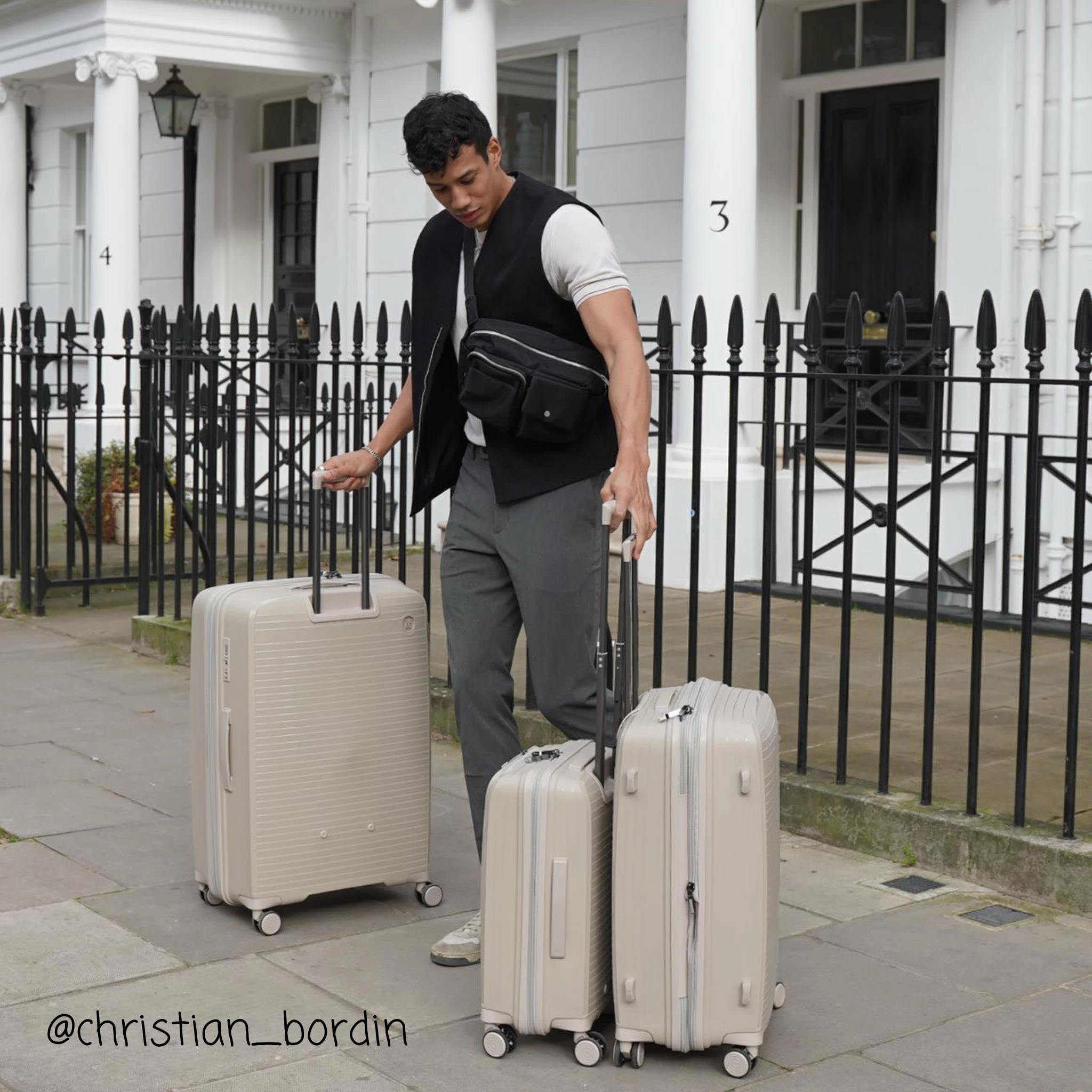 IT Luggage Spontaneous II - 3pc Set (Feather Grey) 15 IT Luggage Spontaneous II - 3pc Set (Feather Grey) - Image 15