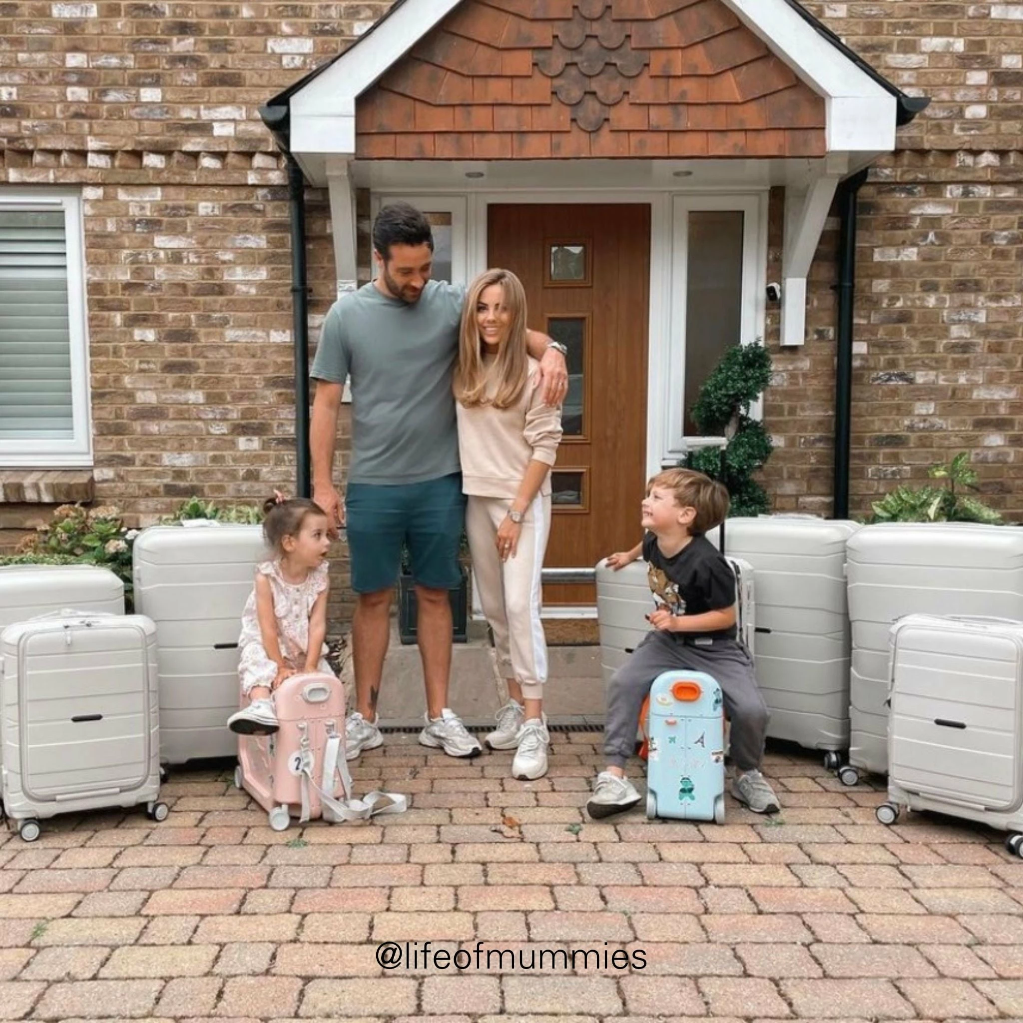 IT Luggage Momentous - 3-Piece Set (Pumice Stone) 10 IT Luggage Momentous - 3-Piece Set (Pumice Stone) - Image 10