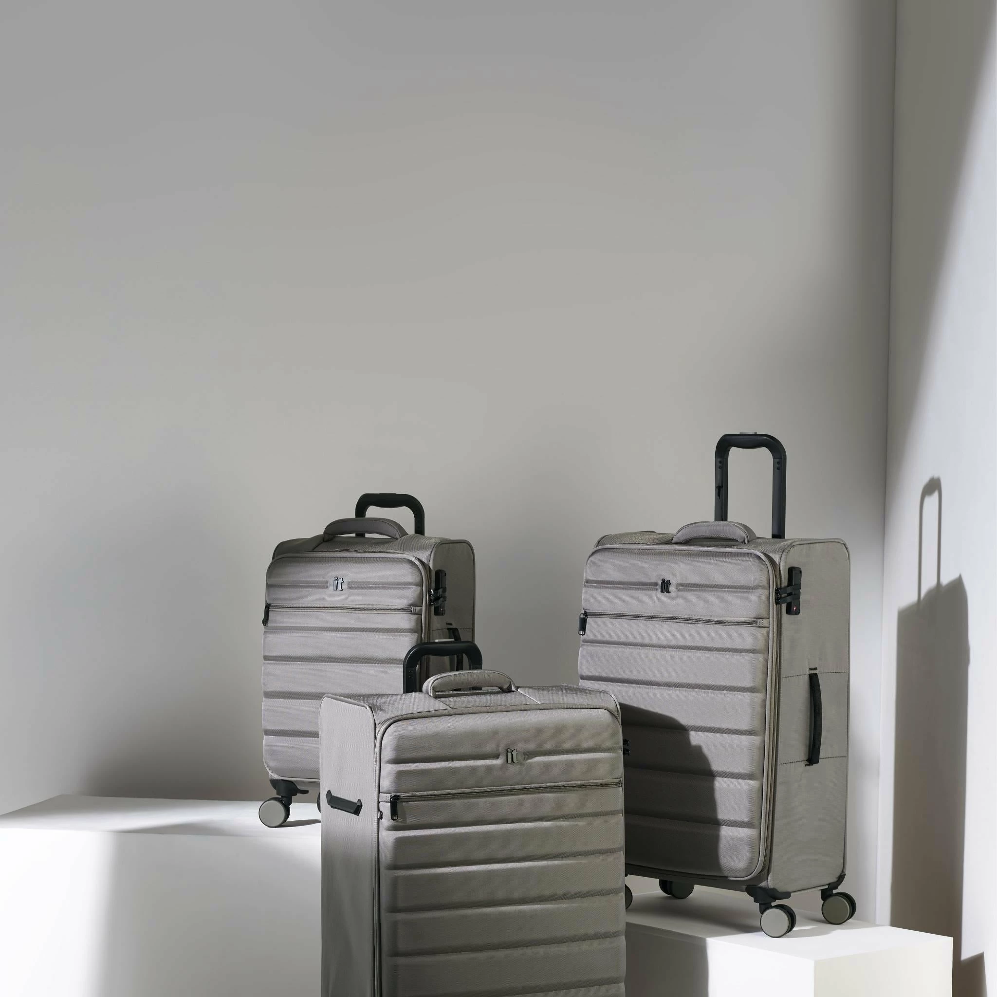 IT Luggage Census - 3pc Set (Grey Skin) 10 IT Luggage Census - 3pc Set (Grey Skin) - Image 10