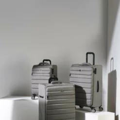 IT Luggage Census - Large (Grey Skin) 14 IT Luggage Census - Large (Grey Skin) -Suitcase Shop 9 04122868 8f43 4795 997b 5e5dbde4c393
