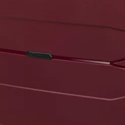 IT Luggage Momentous - Cabin (German Red) 13 IT Luggage Momentous - Cabin (German Red) -Suitcase Shop Momentous Red Close up d08a8de2 887c 4265 bd01 015f8c9826f5