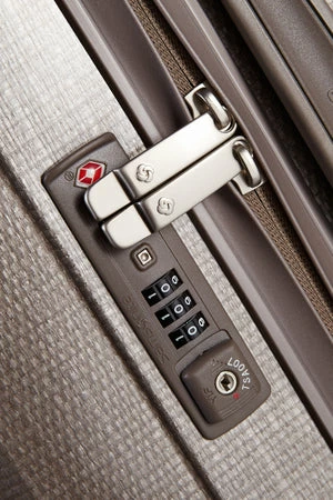 Samsonite Lite Cube 82cm Extra Large 4-Wheel Suitcase 10 Samsonite Lite Cube 82cm Extra Large 4-Wheel Suitcase - Image 10